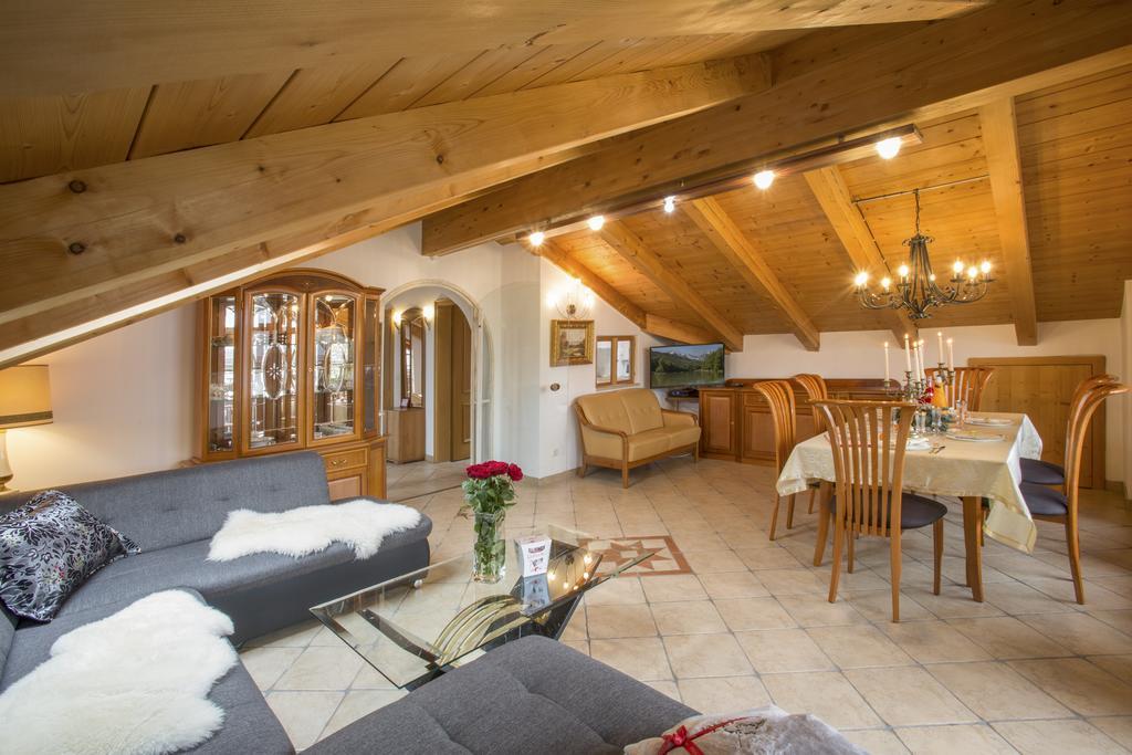 Appartement Golden Gapa Penthouse 1 à Garmisch-Partenkirchen Chambre photo